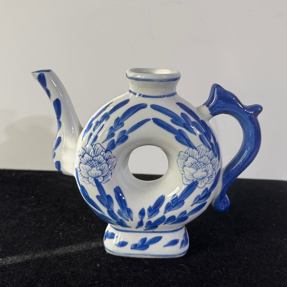 Two's Company Blue and White Ceramic Base